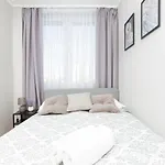 Family Saska Kepa By Renters アパート *